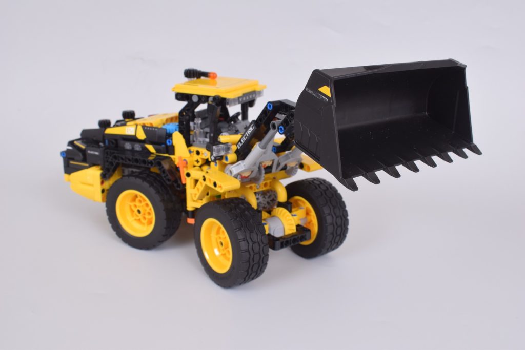 LEGO Technic 42209 Volvo L120 Electric Wheel Loader review 9 1024x683