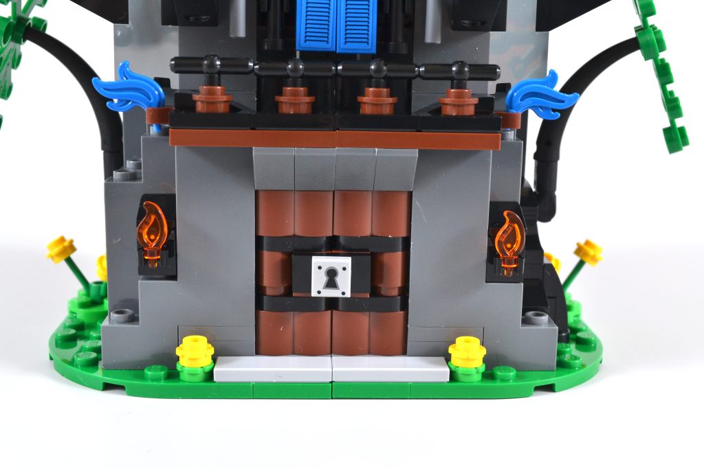 LEGO 40601 Majistos Magical Workshop 12 1024x683