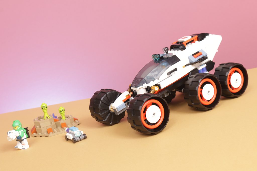 LEGO City 60431 Space Explorer Rover and Alien Life review 2 1024x683