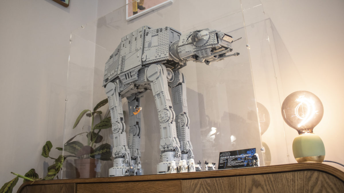 LEGO Star Wars 75313 AT-AT iDisplayit display case review