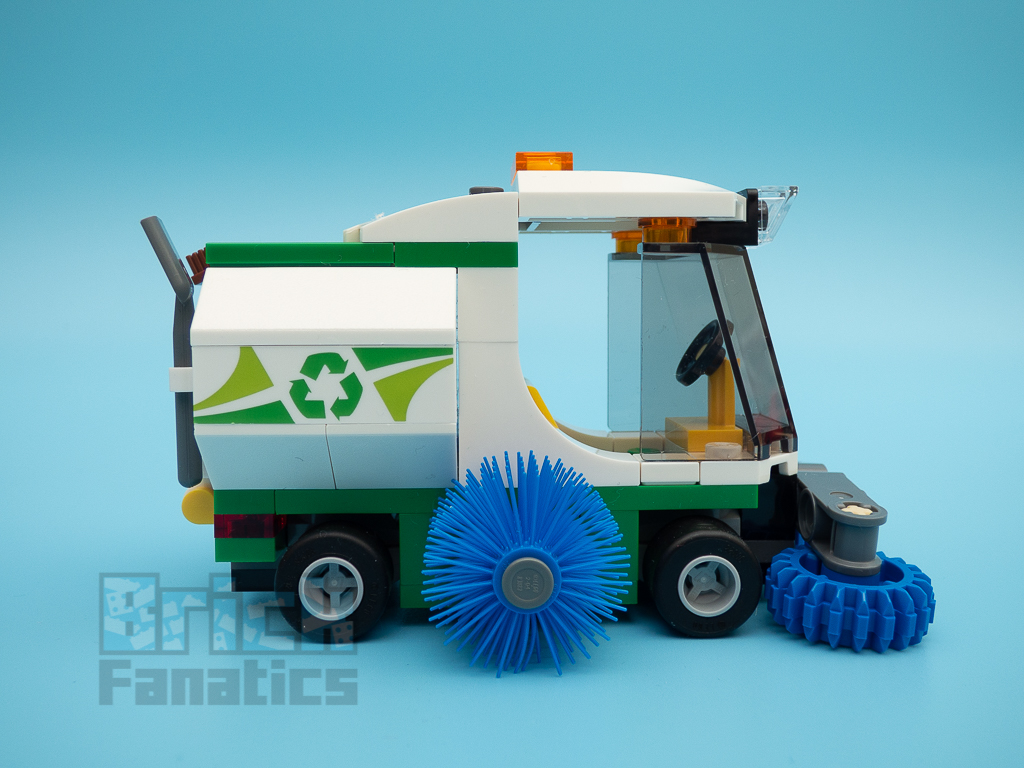 LEGO City 60249 Street Sweeper 52