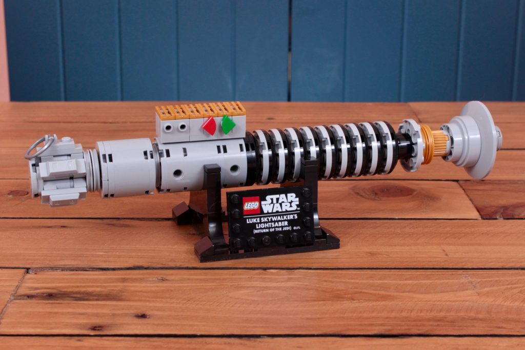 LEGO Star Wars 40730 Luke Skywalkers Lightsaber review 2 1024x683