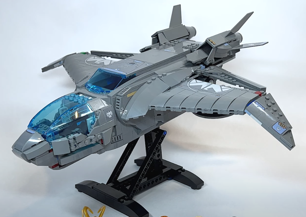 LEGO Marvel 76248 The Avengers Quinjet sticker shield 1024x725