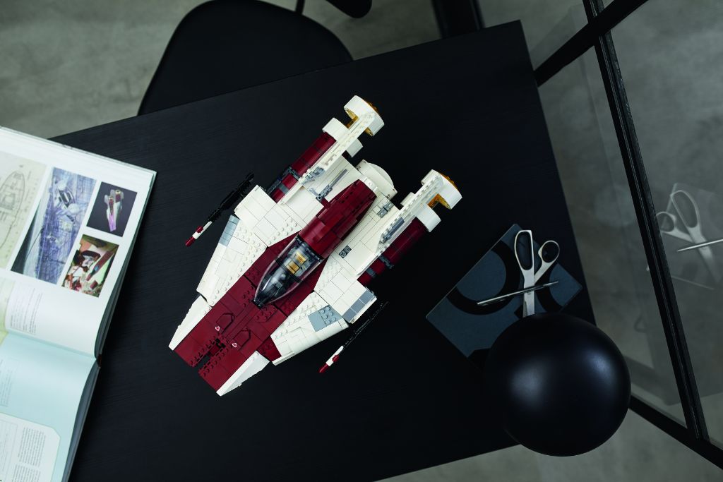 LEGO Star Wars 75275 UCS A wing 37