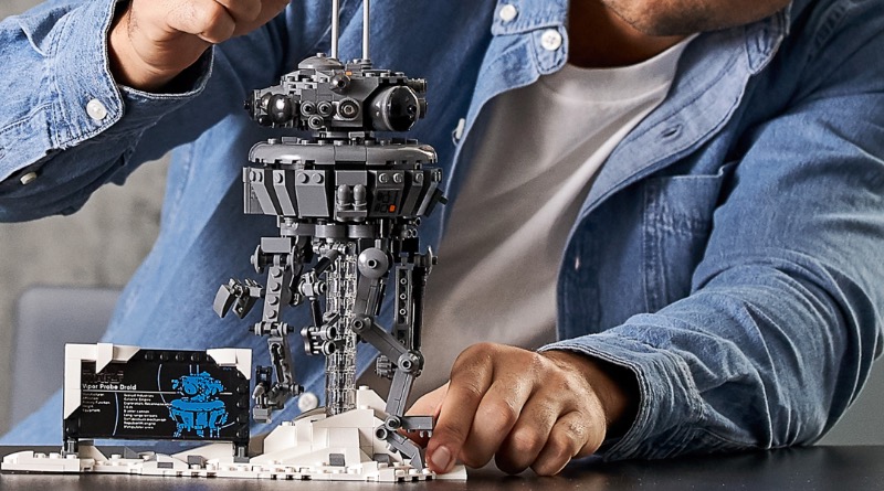 LEGO Star Wars promo clip with R2-D2 removed from LEGO.com
